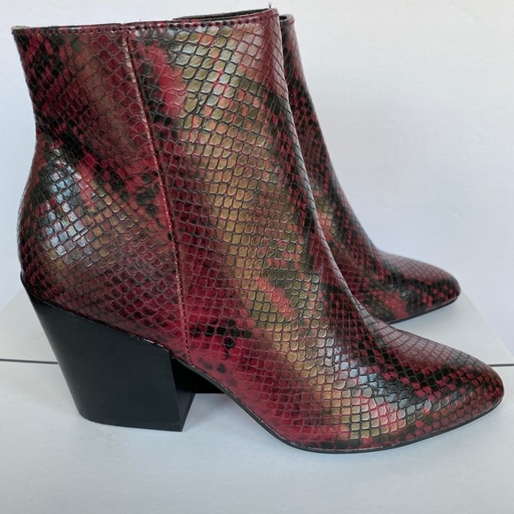 DOLCE VITA Pells Red Snake Ankle Boots Size 6 - Picture 4 of 10